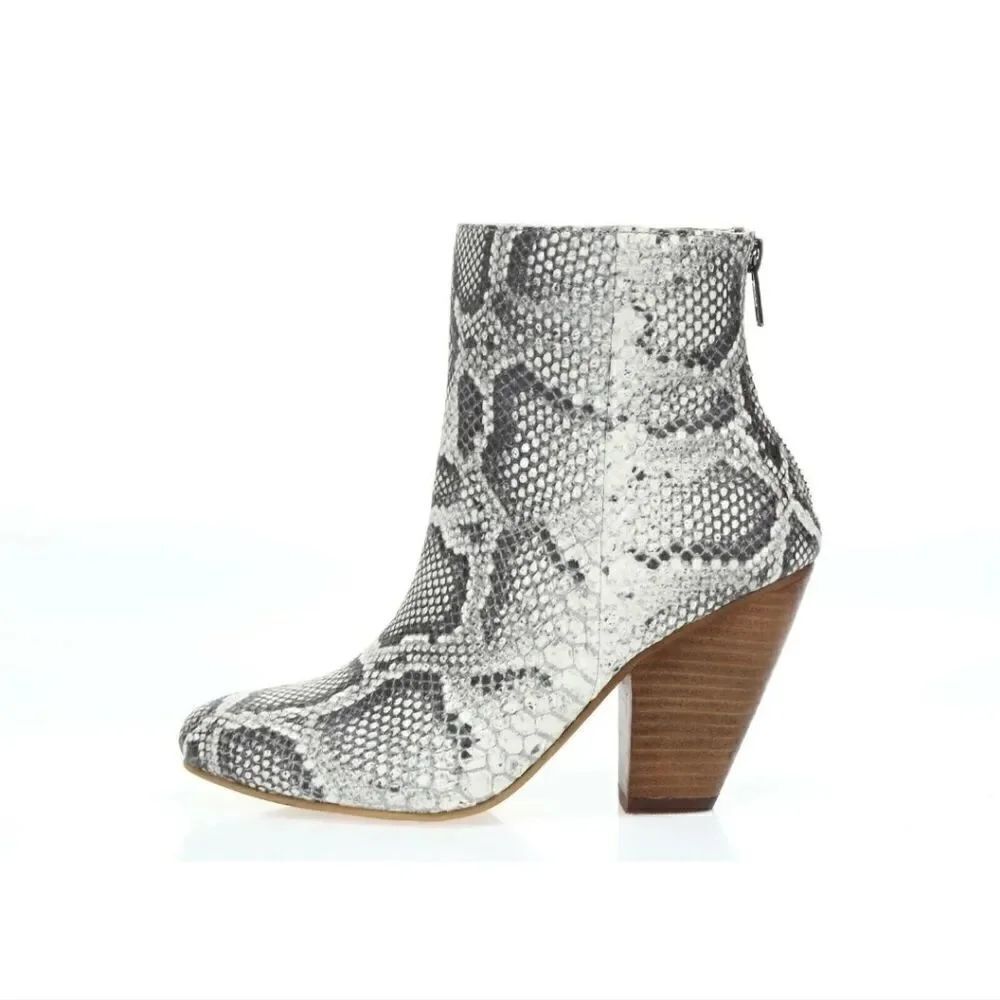 Corso Como Simba Snakeskin HeeledโAnkleโBootsโSzโ7